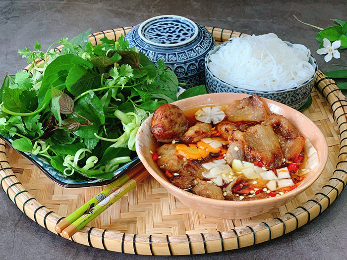 Bún chả in Ha Noi is the best dish in Viet Nam.